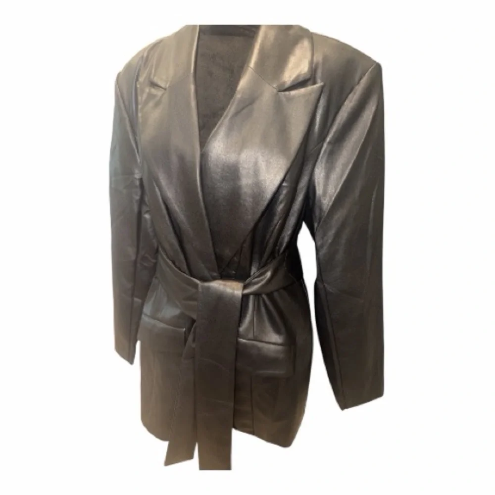 Eloquii Black Belted Blazer Women’s Size 16 NWT - Picture 4 of 7